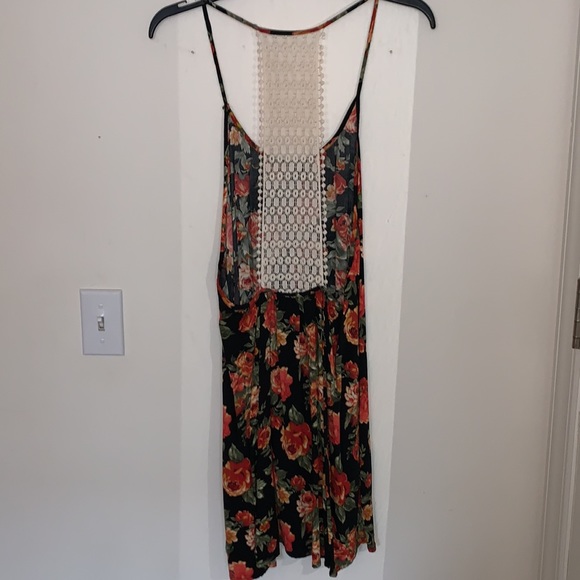 Forever 21  size L black floral sundress - Picture 3 of 4